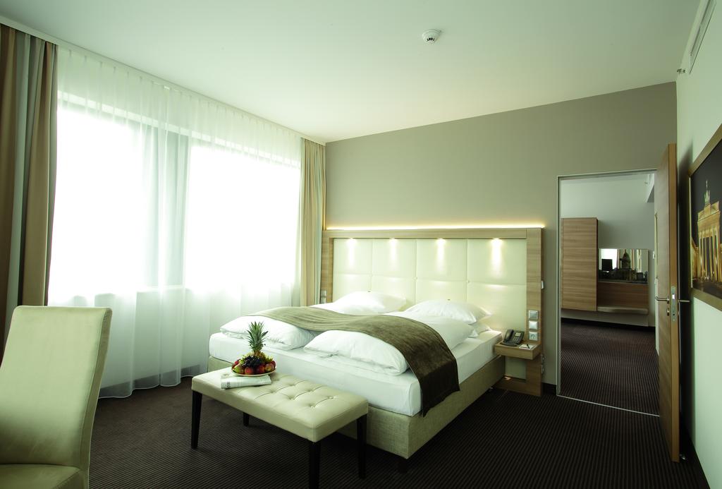 H4 hotel berlin